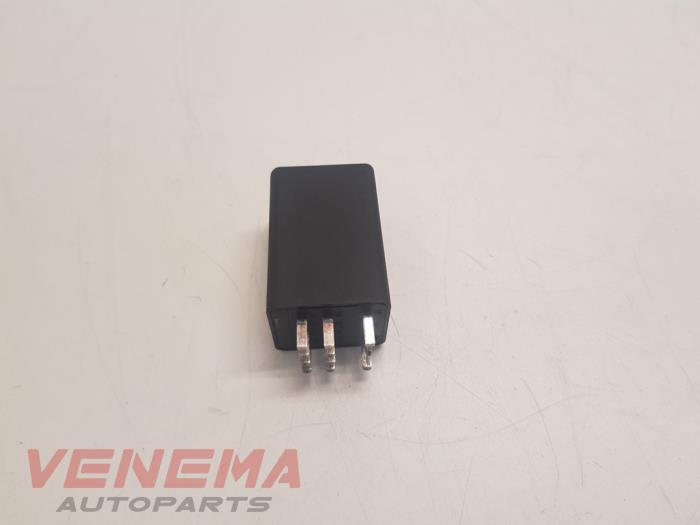 Glow plug relay Volkswagen Touareg 3.0 TDI V6 24V 4E0907282A
