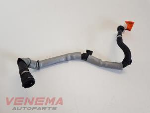 Used Radiator hose Volkswagen Touareg (7PA/PH) 3.0 TDI V6 24V Price € 24,99 Margin scheme offered by Venema Autoparts