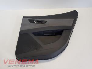 Używane Tapicerka drzwi prawych tylnych wersja 4-drzwiowa Seat Leon (5FB) 1.0 TSI 12V Cena € 49,99 Procedura marży oferowane przez Venema Autoparts