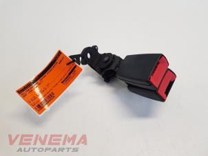 Used Rear seatbelt buckle, centre Seat Leon (5FB) 1.0 TSI 12V Price € 34,99 Margin scheme offered by Venema Autoparts