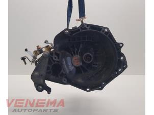 Używane Skrzynia biegów Opel Corsa D 1.0 Cena € 229,99 Procedura marży oferowane przez Venema Autoparts