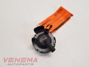 Usados Sensor de airbag Seat Leon ST (5FF) 1.4 TSI ACT 16V Precio € 19,99 Norma de margen ofrecido por Venema Autoparts