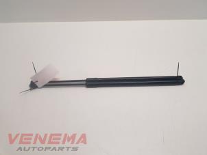Used Set of tailgate gas struts Seat Leon ST (5FF) 1.4 TSI ACT 16V Price € 19,99 Margin scheme offered by Venema Autoparts