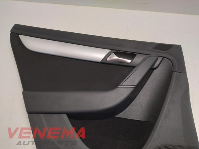 Revêtement portière 4portes arrière gauche d'un Volkswagen Passat Variant (365) 1.6 TDI 16V Bluemotion 2014