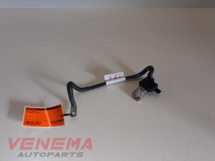 Begagnade Batterisensor Volkswagen Passat Variant (365) 1.6 TDI 16V Bluemotion Pris € 14,99 Marginaltabell erbjuds av Venema Autoparts