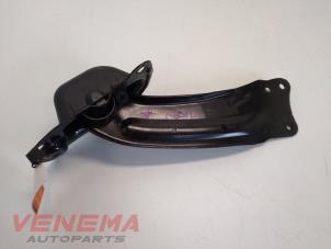 Usagé Bras de suspension arrière droit Volkswagen Passat Variant (365) 1.6 TDI 16V Bluemotion Prix € 29,99 Règlement à la marge proposé par Venema Autoparts