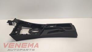 Used Middle console BMW 1 serie (F21) 114i 1.6 16V Price € 69,99 Margin scheme offered by Venema Autoparts