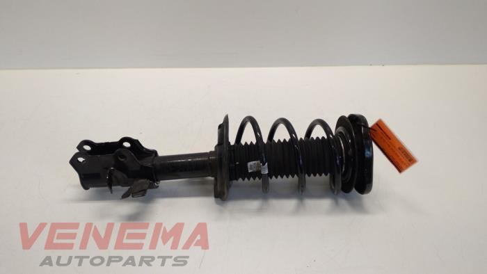 Front shock absorber rod, right from a Ford Focus 4 1.0 Ti-VCT EcoBoost 12V 125 2019
