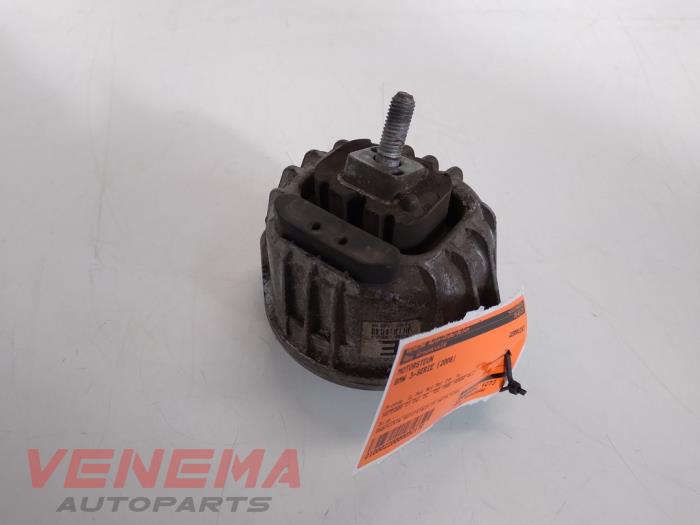 Used Engine mount BMW 3 serie (E90) 320d 16V Price € 13,99 Margin scheme offered by Venema Autoparts