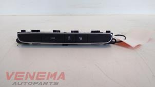 Used Switch Renault Megane IV (RFBB) 1.2 Energy TCE 130 Price € 39,99 Margin scheme offered by Venema Autoparts