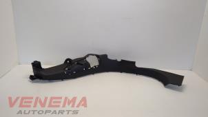 Used C-style sealing cover right Renault Megane IV (RFBB) 1.2 Energy TCE 130 Price € 49,99 Margin scheme offered by Venema Autoparts