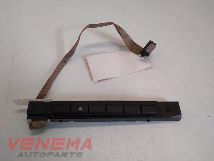 PDC switch from a BMW 3 serie (E93) 320i 16V 2007