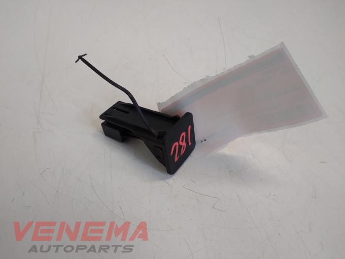 Usagé Divers BMW 3 serie (E93) 320i 16V Prix € 9,99 Règlement à la marge proposé par Venema Autoparts