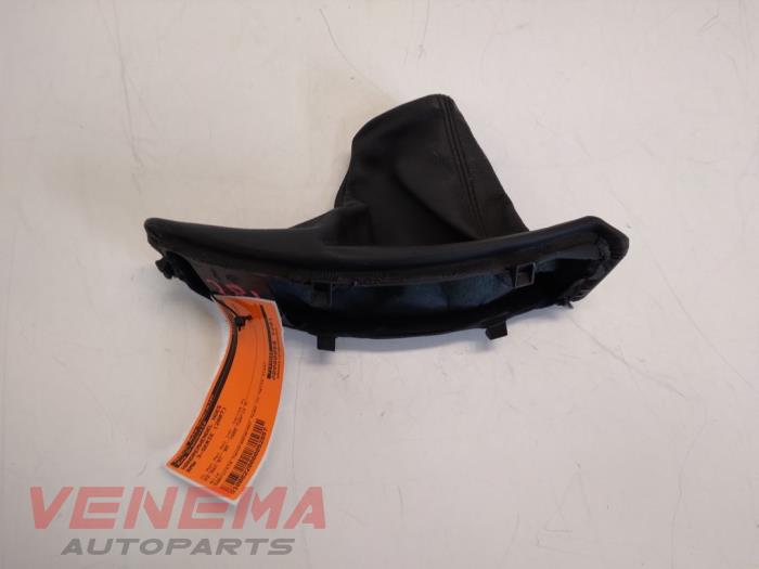 Używane Miech hamulca postojowego BMW 3 serie (E93) 320i 16V Cena € 14,99 Procedura marży oferowane przez Venema Autoparts
