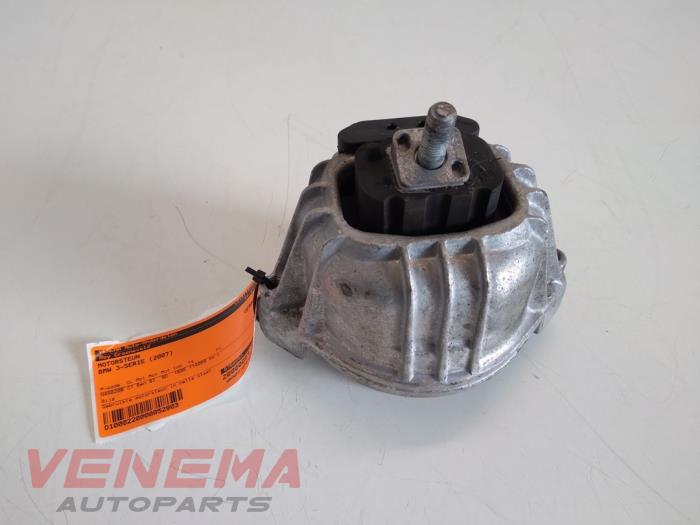 Used Engine mount BMW 3 serie (E93) 320i 16V Price € 14,99 Margin scheme offered by Venema Autoparts