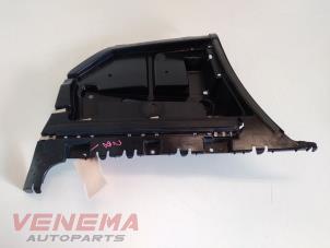 Używane Wspornik zderzaka lewy tyl BMW 3 serie (E93) 320i 16V Cena € 14,99 Procedura marży oferowane przez Venema Autoparts