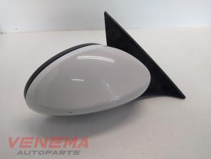 Used Wing mirror, right BMW 3 serie (E93) 320i 16V Price € 129,99 Margin scheme offered by Venema Autoparts