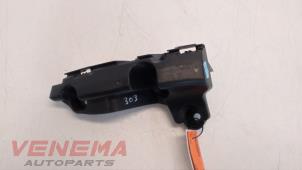 Used Rear bumper bracket, left Peugeot 308 (L3/L8/LB/LH/LP) 1.2 12V e-THP PureTech 130 Price € 14,99 Margin scheme offered by Venema Autoparts