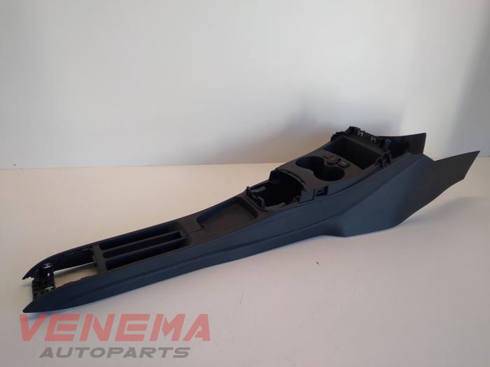 Middle console from a Volkswagen Polo V (6R) 1.6 TDI 16V 90 2014