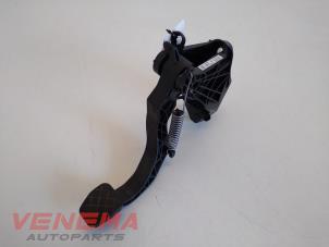 Used Clutch pedal Volkswagen Polo V (6R) 1.2 TSI Price € 29,99 Margin scheme offered by Venema Autoparts
