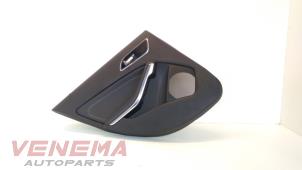 Używane Tapicerka drzwi lewych tylnych wersja 4-drzwiowa Mercedes A (W176) 1.6 A-160 16V Cena € 99,99 Procedura marży oferowane przez Venema Autoparts