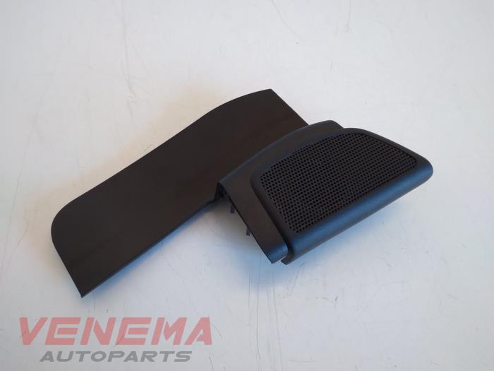 Begagnade Diskanthögtalare Ford Focus 3 1.0 Ti-VCT EcoBoost 12V 125 Pris € 14,99 Marginaltabell erbjuds av Venema Autoparts