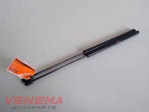 Used Set of tailgate gas struts Ford Focus 3 1.0 Ti-VCT EcoBoost 12V 125 Price € 24,99 Margin scheme offered by Venema Autoparts
