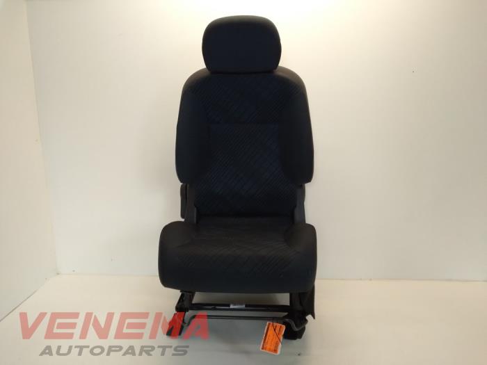 Seat, right from a Peugeot Partner Tepee (7A/B/C/D/E/F/G/J/P/S) 1.6 VTI 120 16V 2011