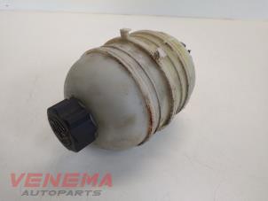 Used Expansion vessel Peugeot 206 (2A/C/H/J/S) 1.4 XR,XS,XT,Gentry Price € 14,99 Margin scheme offered by Venema Autoparts