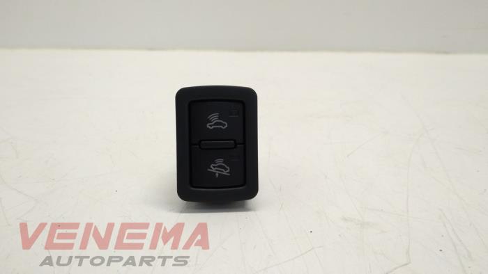 Usados Interruptor Audi A5 Quattro (B8C/S) 2.0 TFSI 16V Precio € 9,99 Norma de margen ofrecido por Venema Autoparts
