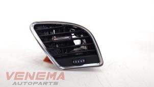 Usados Rejilla de aire de salpicadero Audi A5 Quattro (B8C/S) 2.0 TFSI 16V Precio € 24,99 Norma de margen ofrecido por Venema Autoparts