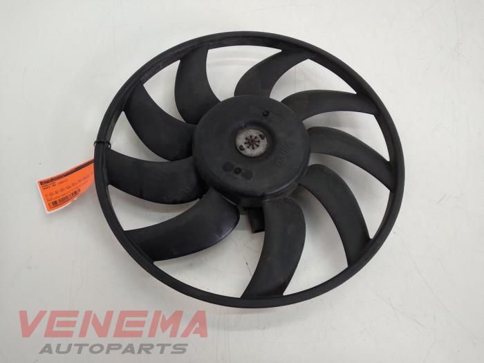Używane Wentylator Audi A5 Quattro (B8C/S) 2.0 TFSI 16V Cena € 49,99 Procedura marży oferowane przez Venema Autoparts