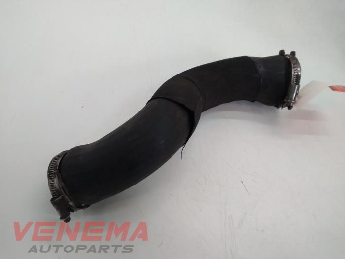 Intercooler Schlauch van een Audi A5 Quattro (B8C/S) 2.0 TFSI 16V 2011