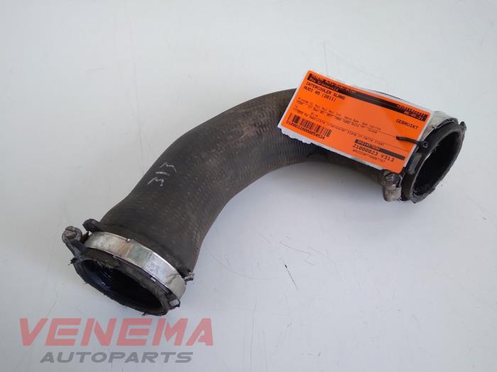 Gebrauchte Intercooler Schlauch Audi A5 Quattro (B8C/S) 2.0 TFSI 16V Preis € 24,99 Margenregelung angeboten von Venema Autoparts