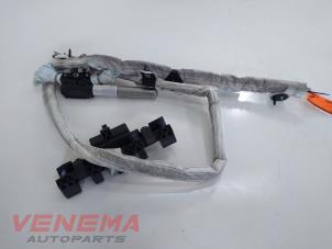 Used Roof curtain airbag BMW 1 serie (E87/87N) 118i 16V Price € 79,99 Margin scheme offered by Venema Autoparts