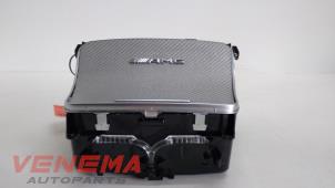 Usados Compartimiento de almacenamiento Mercedes C (R205) C-63 AMG 4.0 V8 Biturbo Precio € 99,99 Norma de margen ofrecido por Venema Autoparts