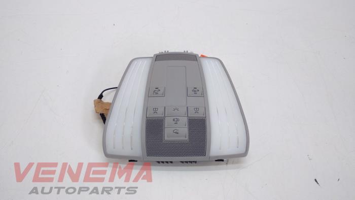 Begagnade Innerbelysning, fram Mercedes E Estate (S212) E-250 CDI 16V BlueEfficiency,BlueTEC Pris € 49,99 Marginaltabell erbjuds av Venema Autoparts