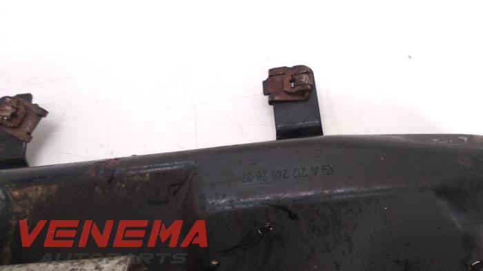Gearbox mount from a Mercedes-Benz E Estate (S212) E-250 CDI 16V BlueEfficiency,BlueTEC 2011