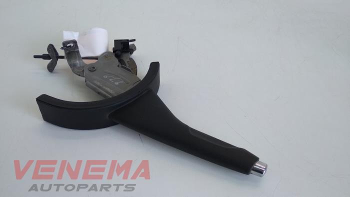 Mecanismo de freno de mano de un Seat Ibiza IV (6J5) 1.6 TDI 105 2015