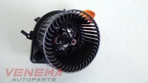 Usados Motor de ventilador de calefactor Mini Mini (R56) 1.6 16V Cooper Precio € 39,99 Norma de margen ofrecido por Venema Autoparts