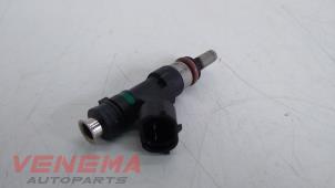 Used Injector (petrol injection) Renault Clio IV Estate/Grandtour (7R) 0.9 Energy TCE 90 12V Price € 19,99 Margin scheme offered by Venema Autoparts