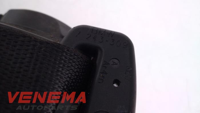 Rear seatbelt, right from a BMW 3 serie Touring (F31) 316d 2.0 16V 2013