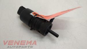 Used Windscreen washer pump BMW 3 serie Touring (F31) 316d 2.0 16V Price € 9,99 Margin scheme offered by Venema Autoparts