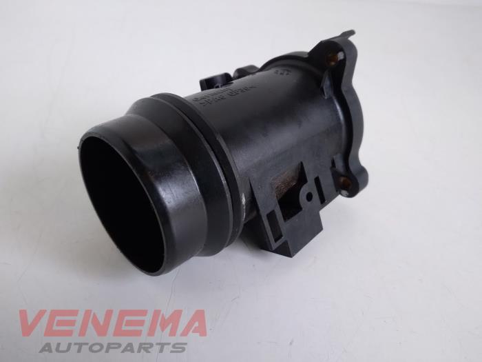 Airflow meter from a BMW 3 serie Touring (F31) 316d 2.0 16V 2013