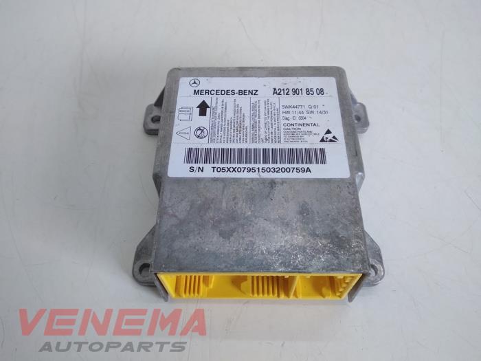 Begagnade Airbagmodul Mercedes E (W212) E-220 CDI 16V BlueEfficiency,BlueTEC Pris € 99,99 Marginaltabell erbjuds av Venema Autoparts