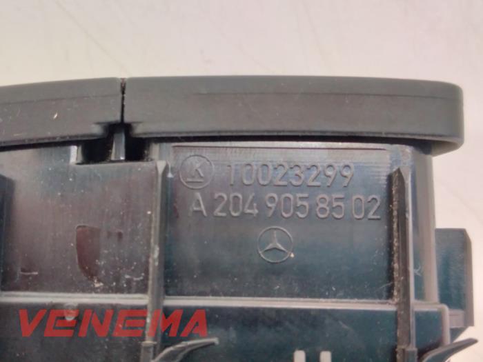 Zentralverriegelung Schalter van een Mercedes-Benz E (W212) E-220 CDI 16V BlueEfficiency,BlueTEC 2015