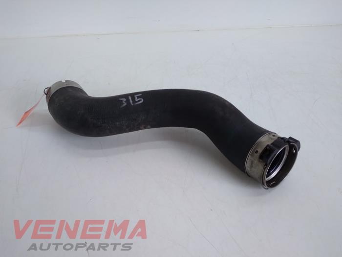 Intercooler hose from a Mercedes-Benz E (W212) E-220 CDI 16V BlueEfficiency,BlueTEC 2015