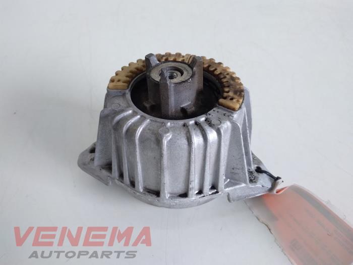 Used Engine mount Mercedes E (W212) E-220 CDI 16V BlueEfficiency,BlueTEC Price € 49,99 Margin scheme offered by Venema Autoparts