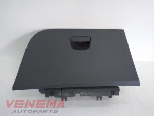 Używane Schowek w desce rozdzielczej Seat Ibiza IV SC (6J1) 1.2 TDI Ecomotive Cena € 24,99 Procedura marży oferowane przez Venema Autoparts