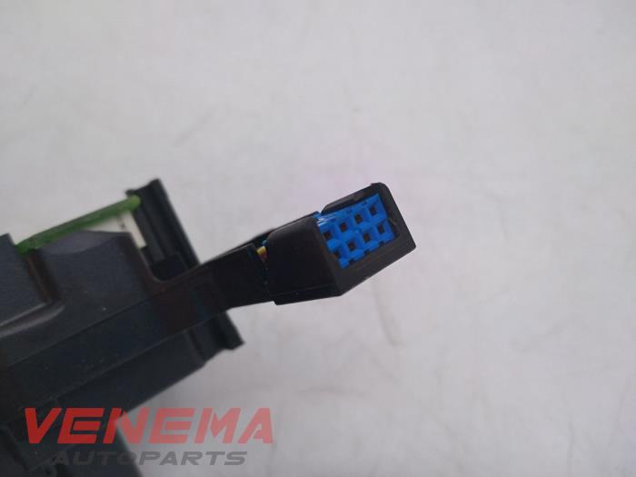 Indicator switch from a Volkswagen Touran (1T1/T2) 1.6 FSI 16V 2005